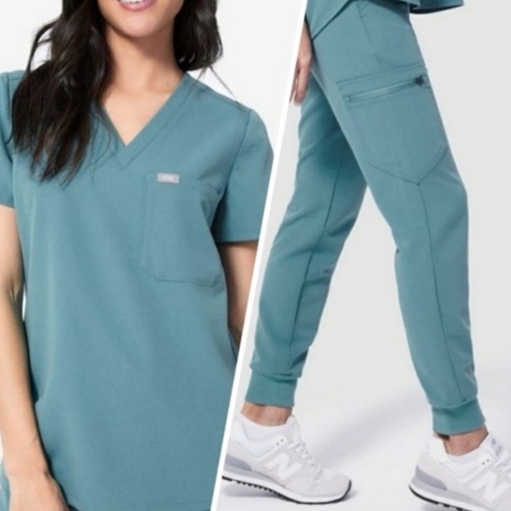 FIGS scrubs set